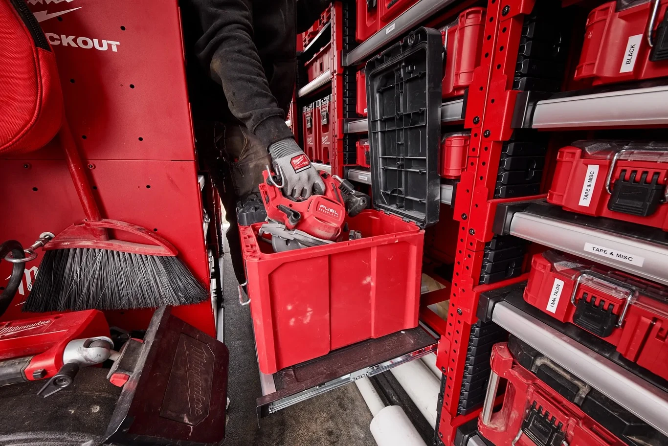 Milwaukee Tools - Power-Utility Industry